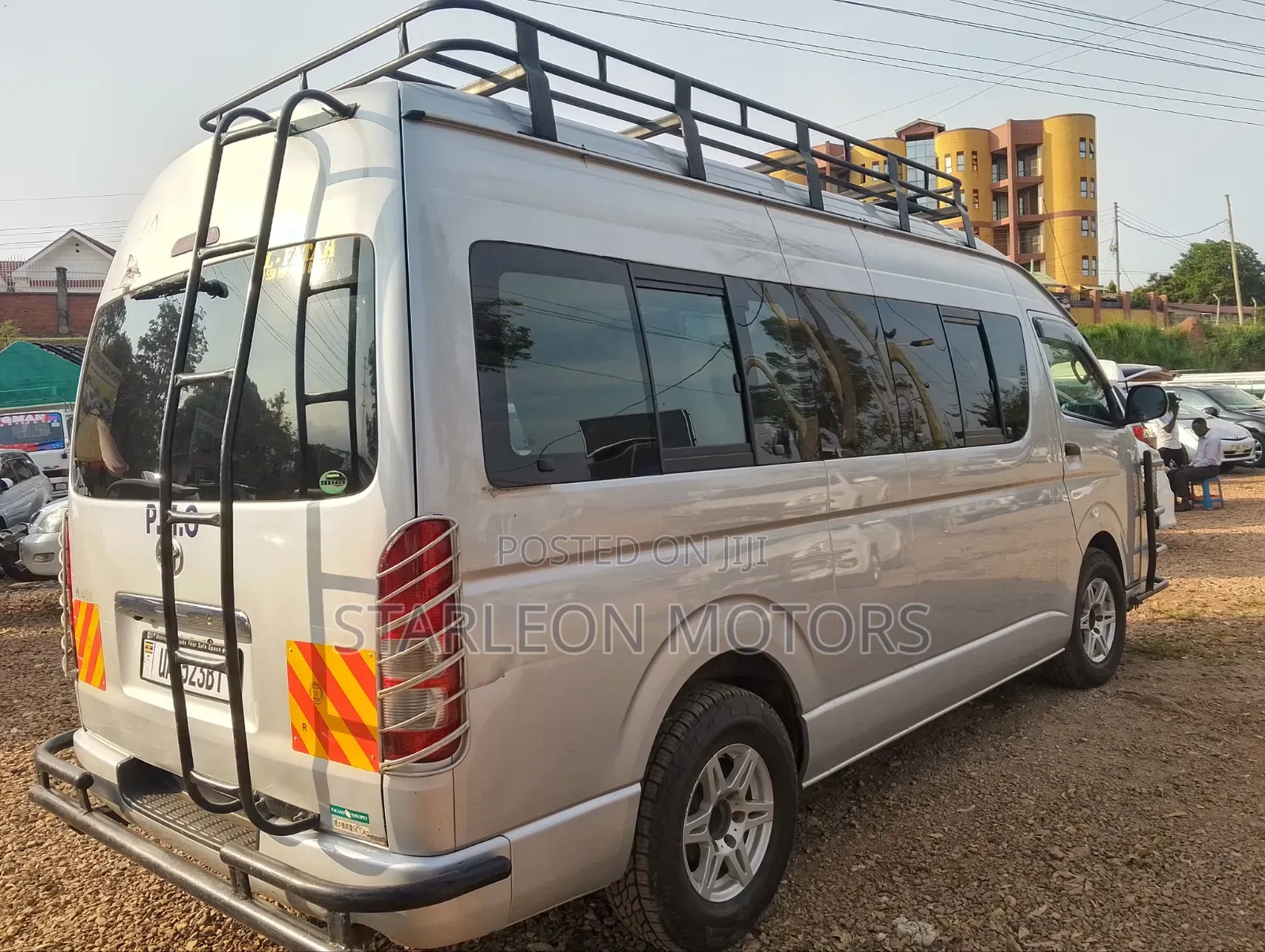 Toyota HiAce 2010 Silver