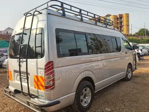 Toyota HiAce 2010 Silver
