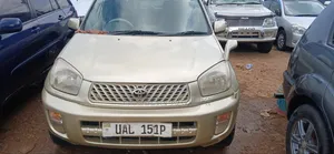 Toyota RAV4 Automatic 2003 Yellow