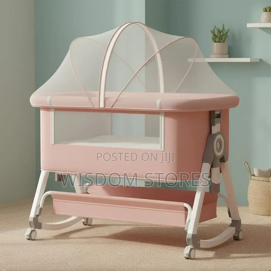 StarAndDaisy Baby Cot With Wheels