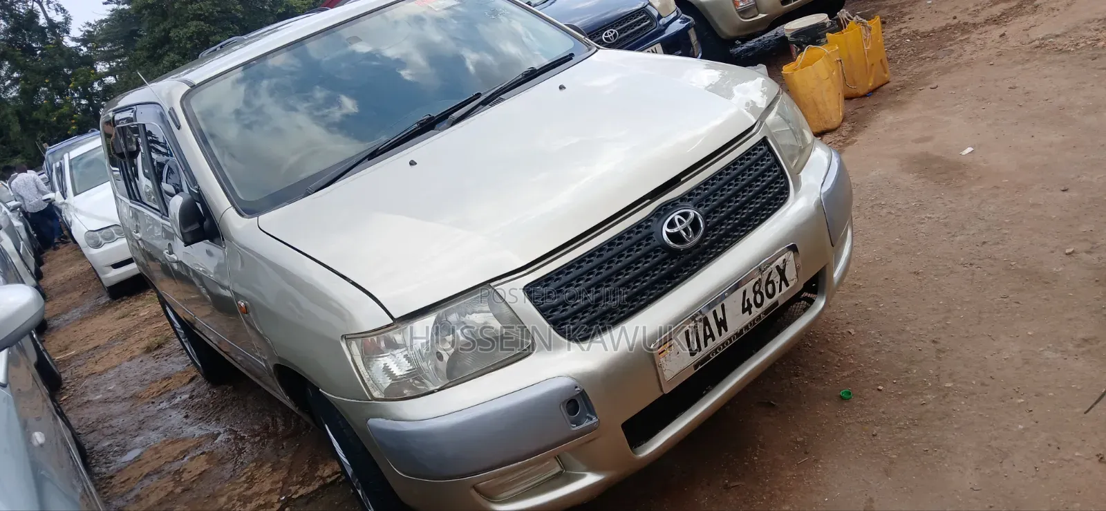 Toyota Probox 2005 Gold