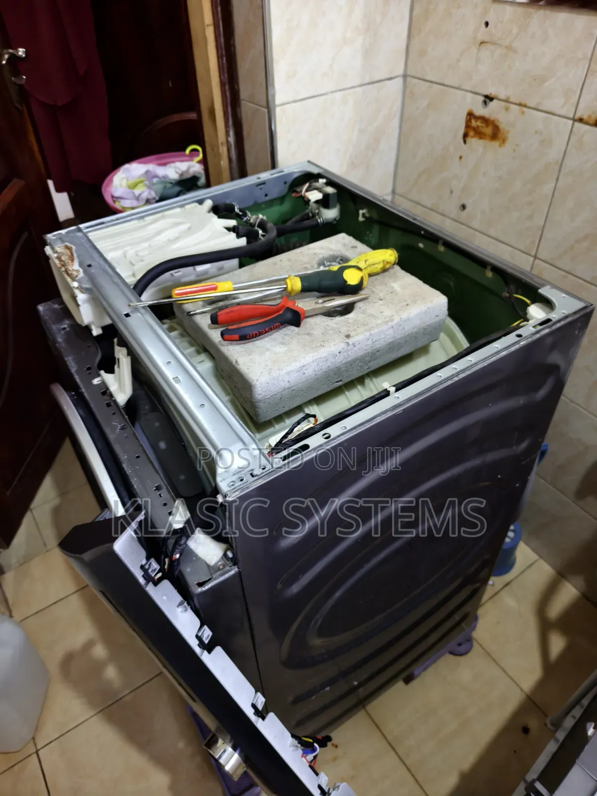 Experienced in Repairing Washing Machines