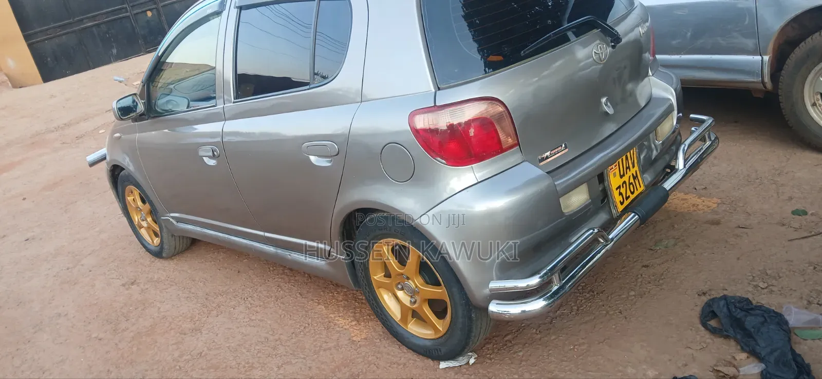 Toyota Vitz 2005 Silver