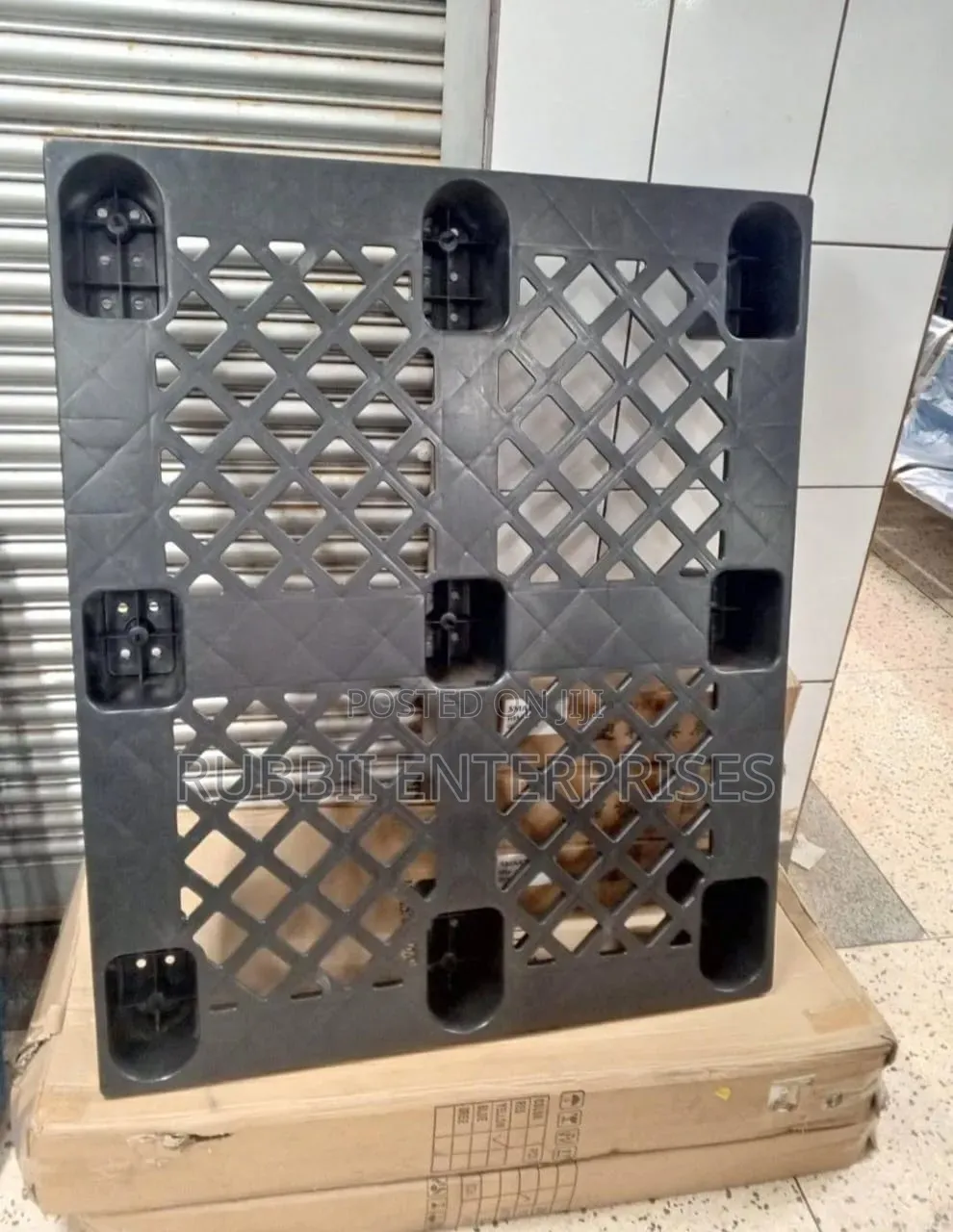 Square Pallet
