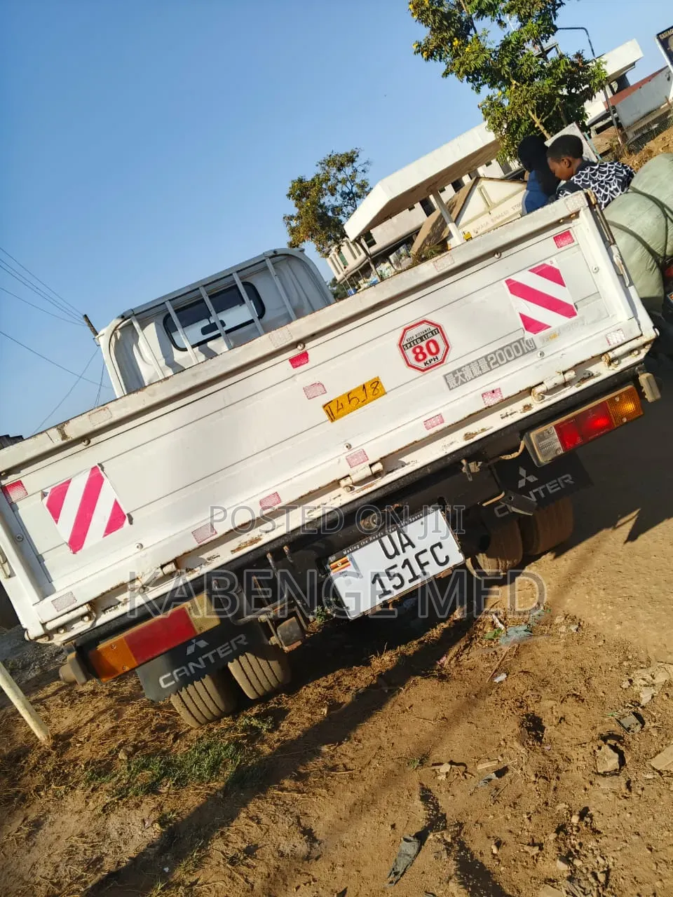 Mitsubishi Canter Truck Onsale 1995 White