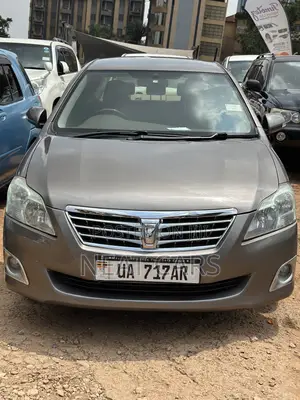 Toyota Premio 2012 Green