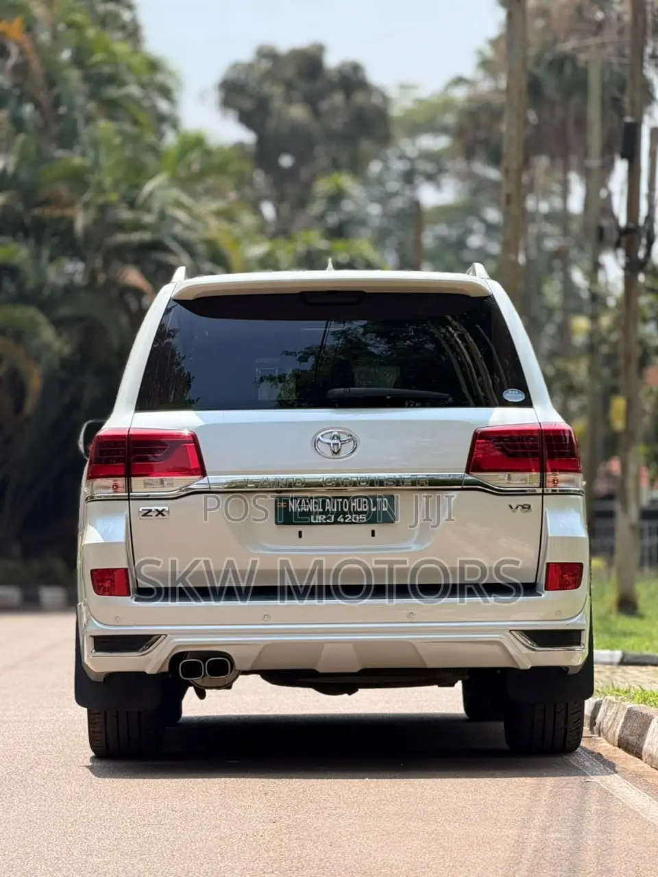 Toyota Land Cruiser 2019 White