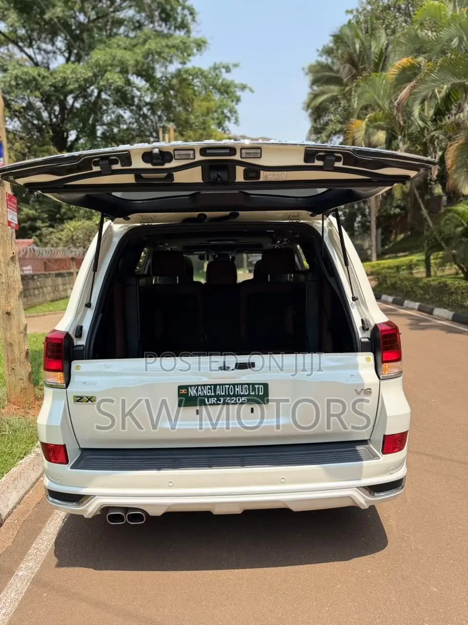 Toyota Land Cruiser 2019 White