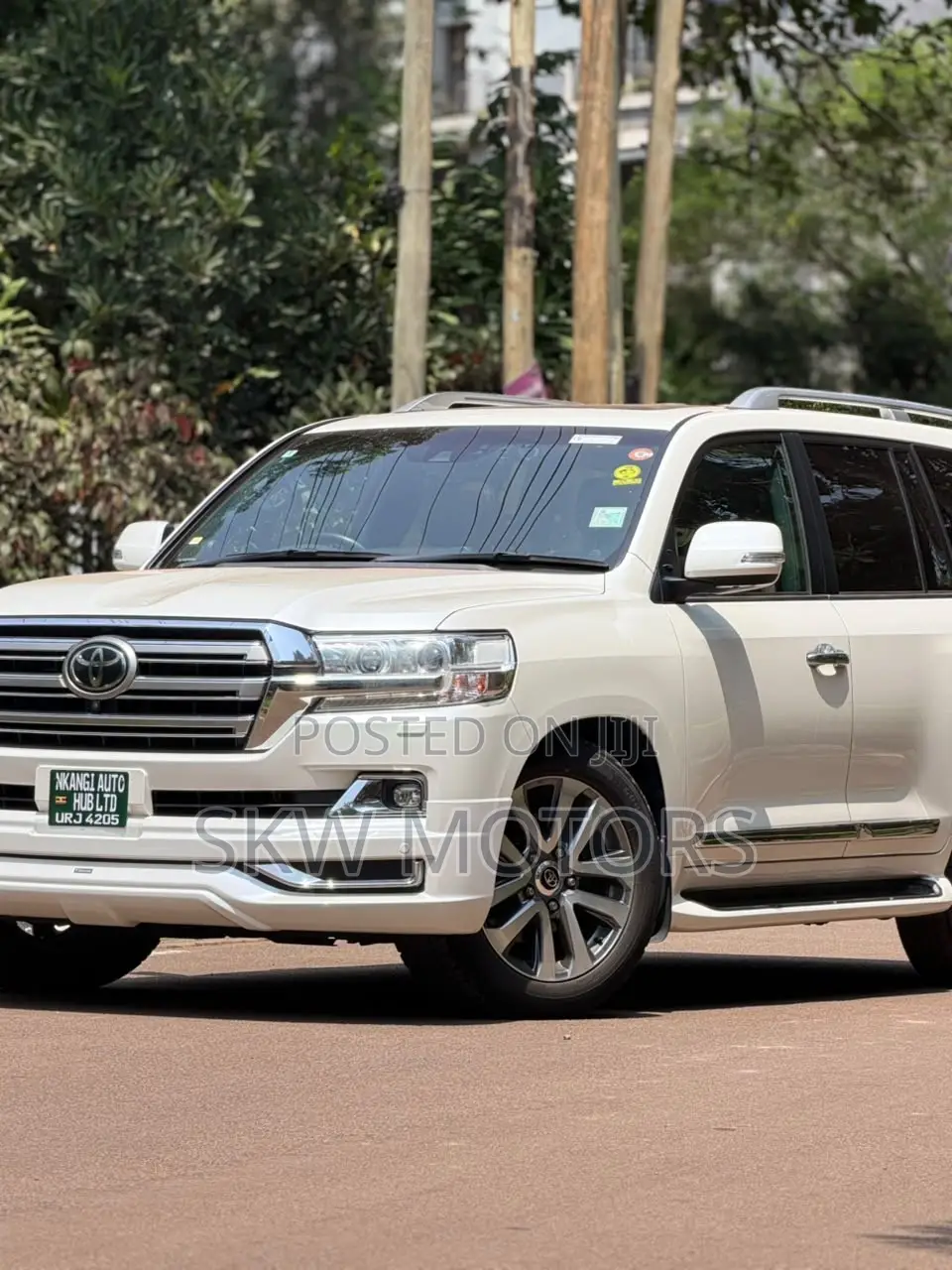 Toyota Land Cruiser 2019 White