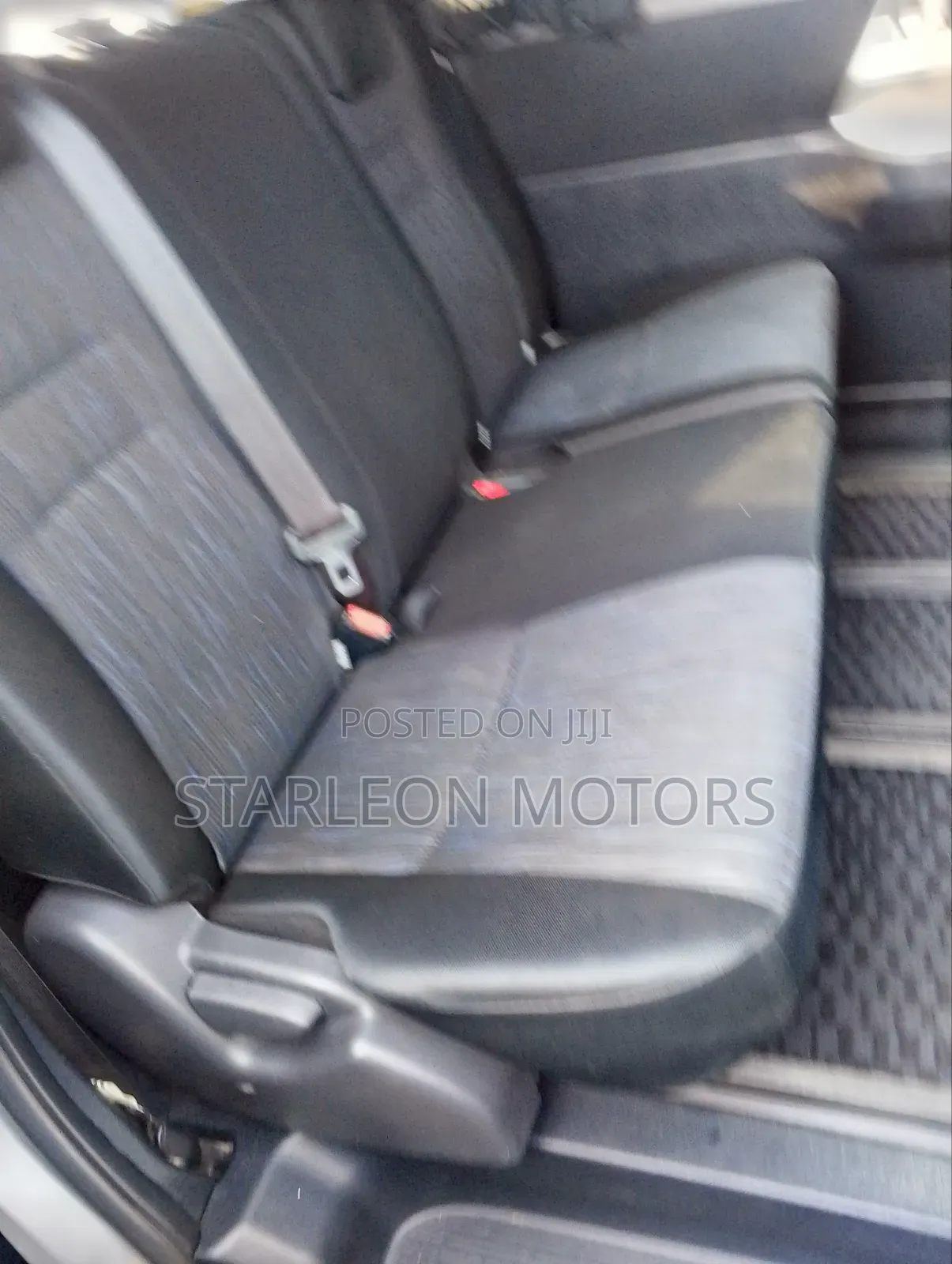 Toyota Noah 2012 Silver