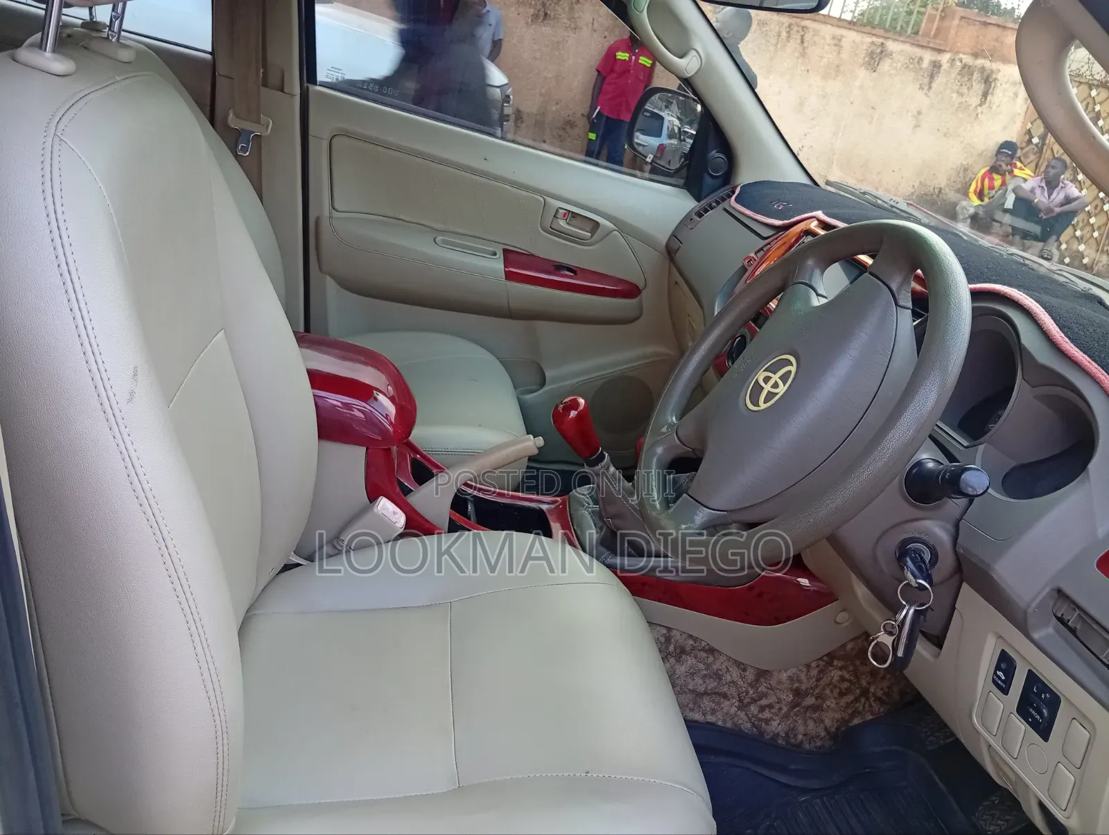 Toyota Hilux 2010 Silver