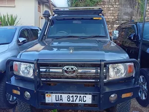 Toyota Land Cruiser Prado 2016 Gray