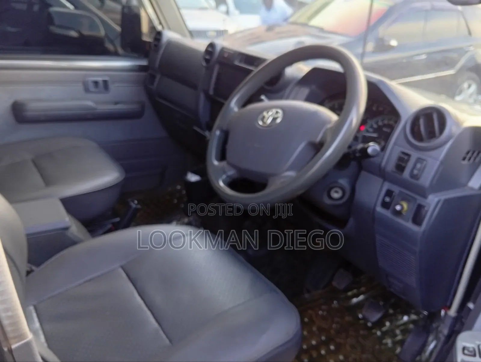 Toyota Land Cruiser Prado 2016 Gray