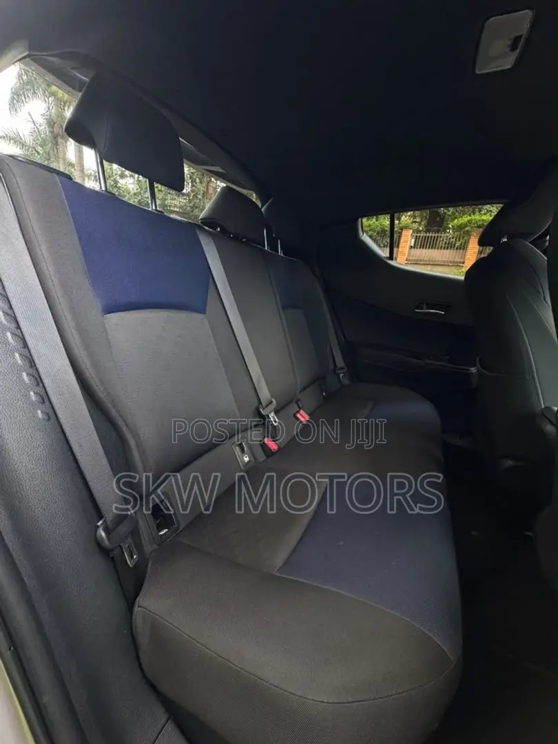 Toyota C-HR 2018 Silver