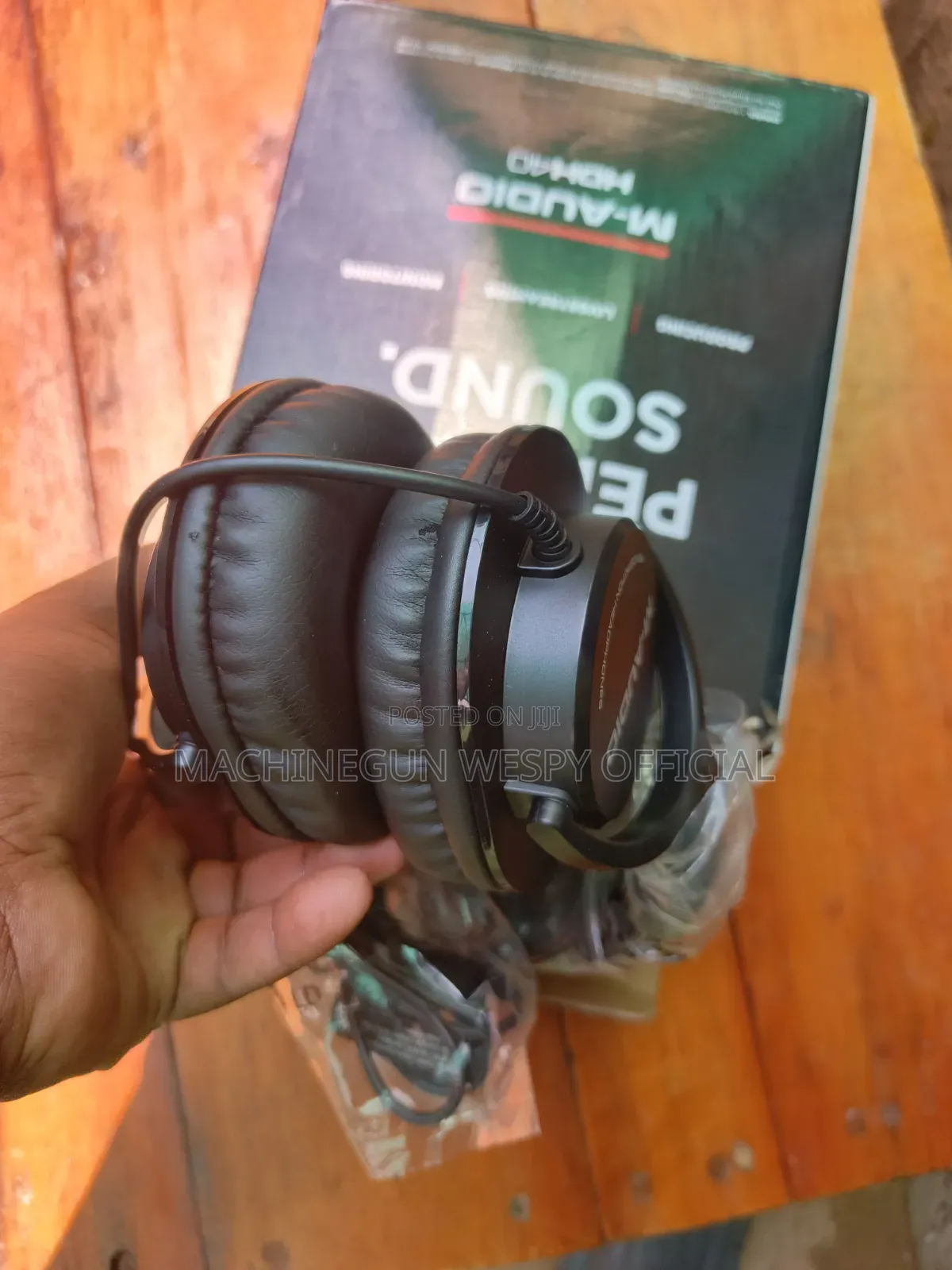 M audioStudio Beats or Studio Headphones