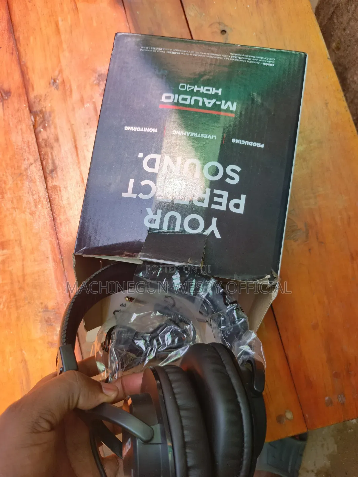 M audioStudio Beats or Studio Headphones