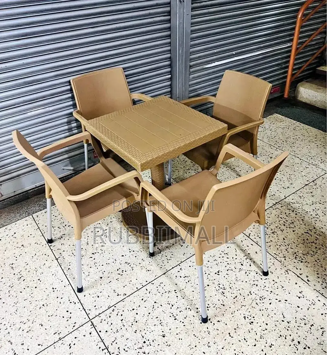Square Brown Table + 4 Cappuccino Chair