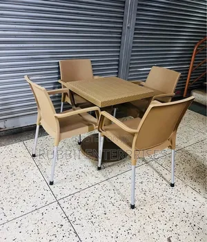 Square Brown Table + 4 Cappuccino Chair