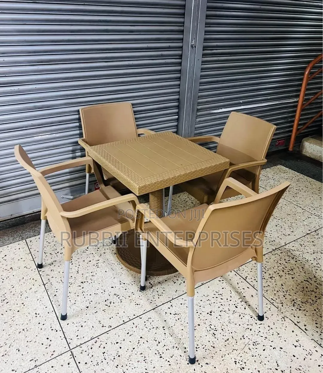 Square Brown Table + 4 Cappuccino Chair
