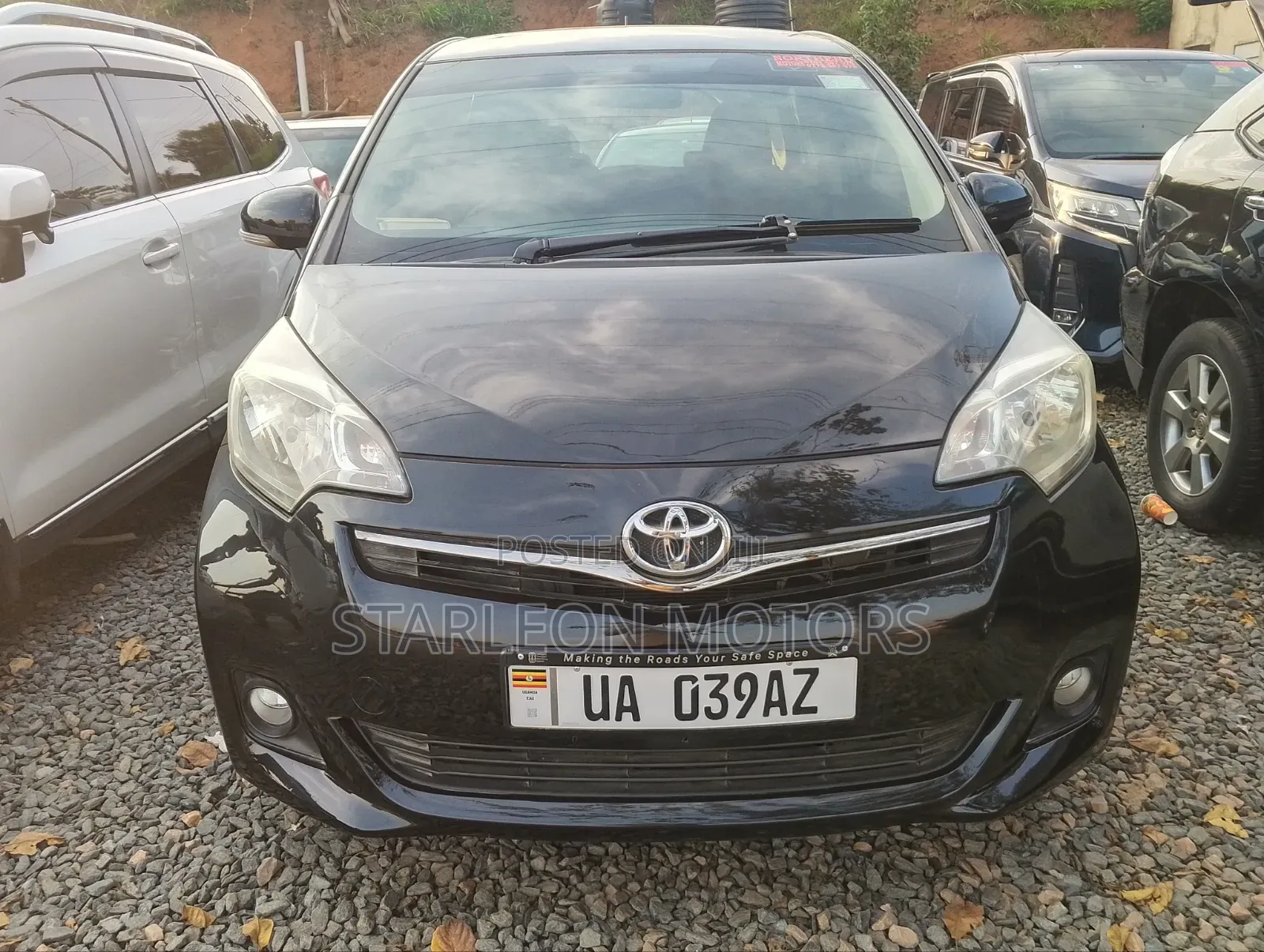 Toyota Ractis 2011 Black
