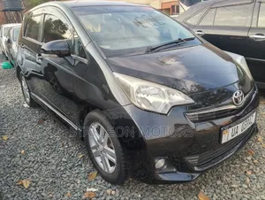Toyota Ractis 2011 Black