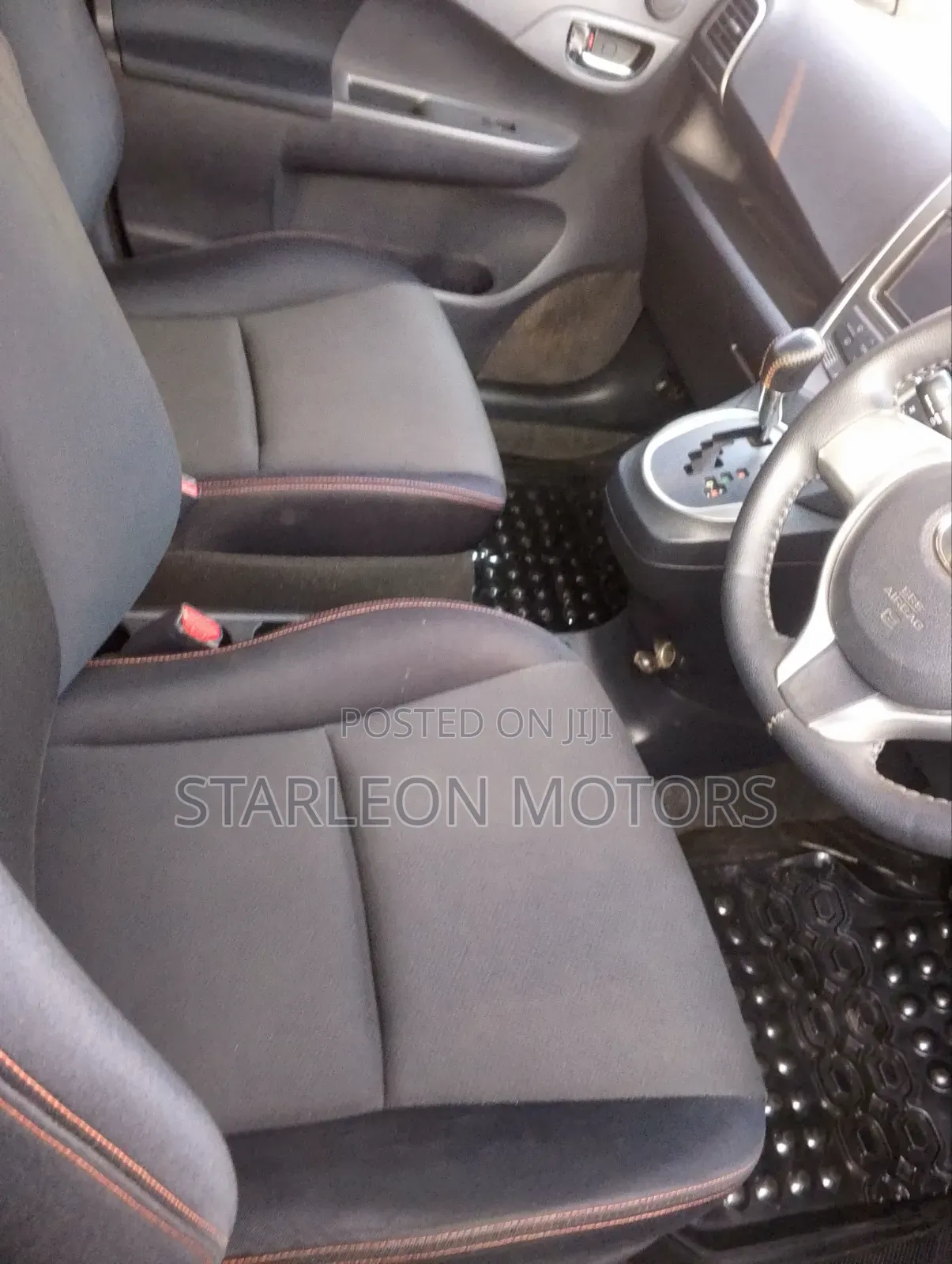 Toyota Ractis 2011 Black