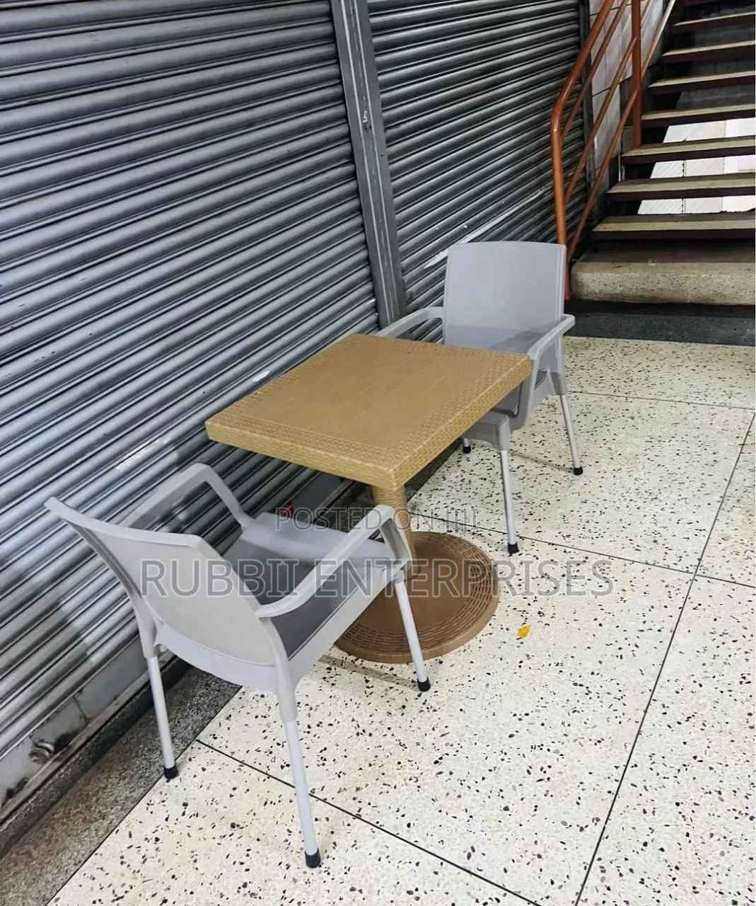 1 Square Table + 2 Cappuccino Chair