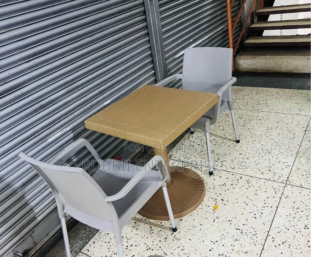 1 Square Table + 2 Cappuccino Chair