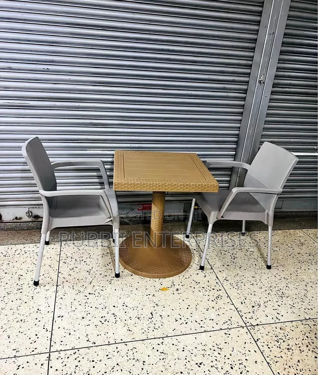 1 Square Table + 2 Cappuccino Chair