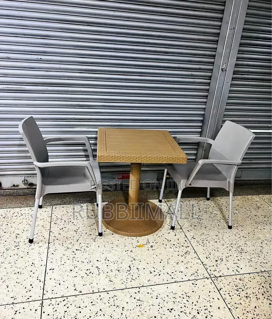 1 Square Table + 2 Cappuccino Chair