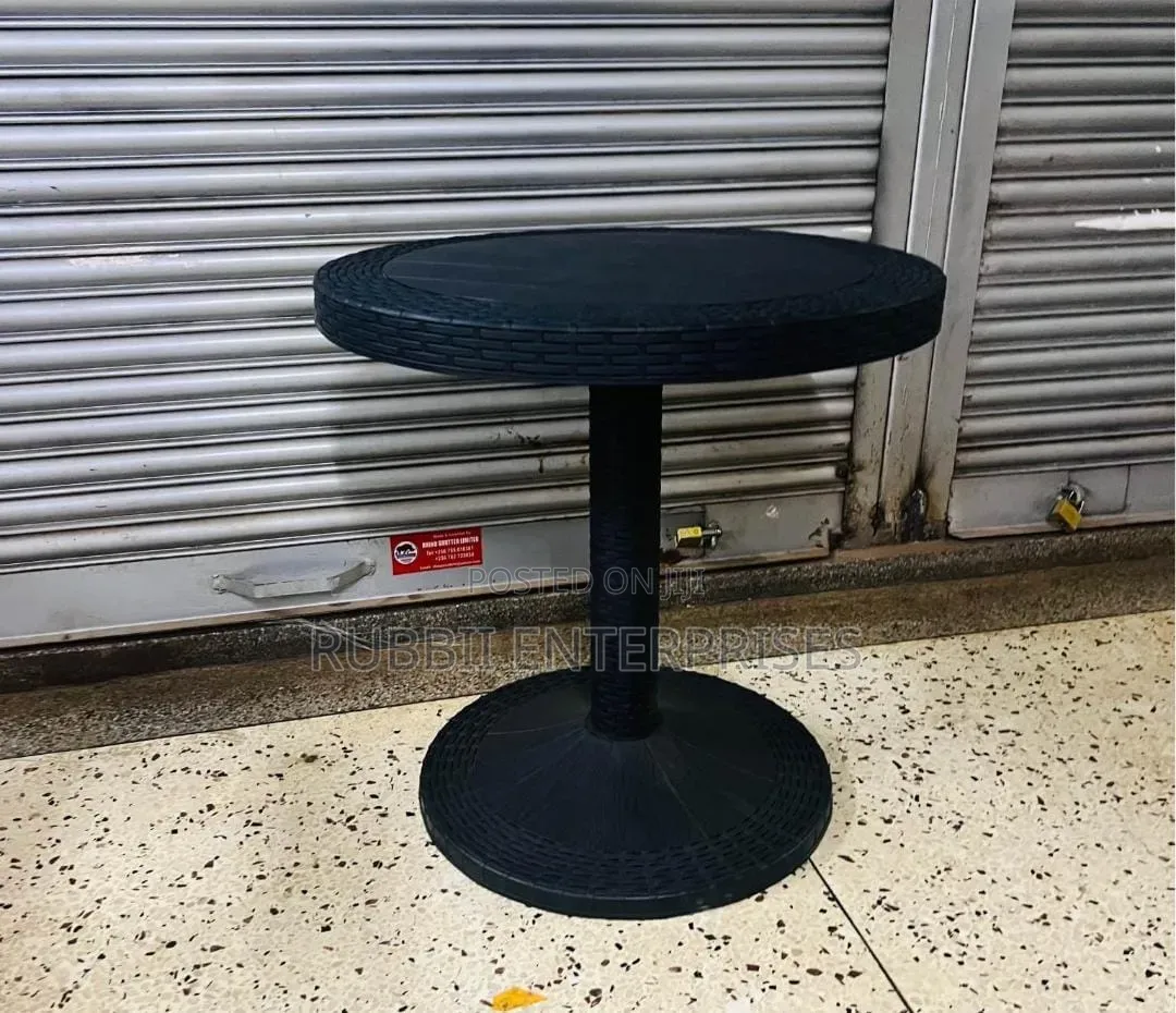 Round Plastic Table