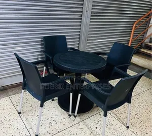 1 Black Round Table + 4 Cappuccino Black Chair