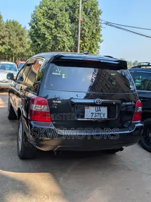 Toyota Kluger 2004 Black