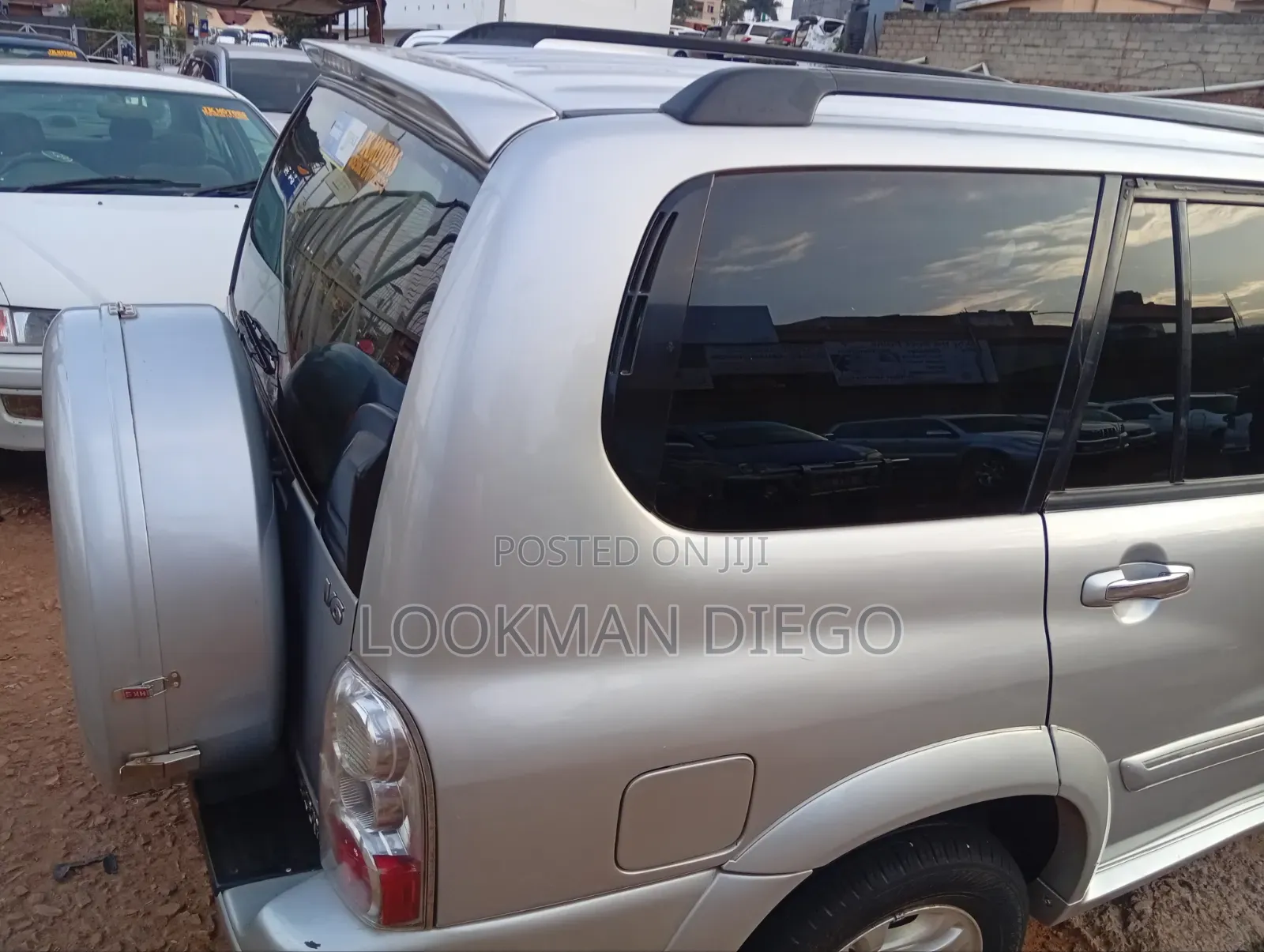 Suzuki Escudo 2004 Silver