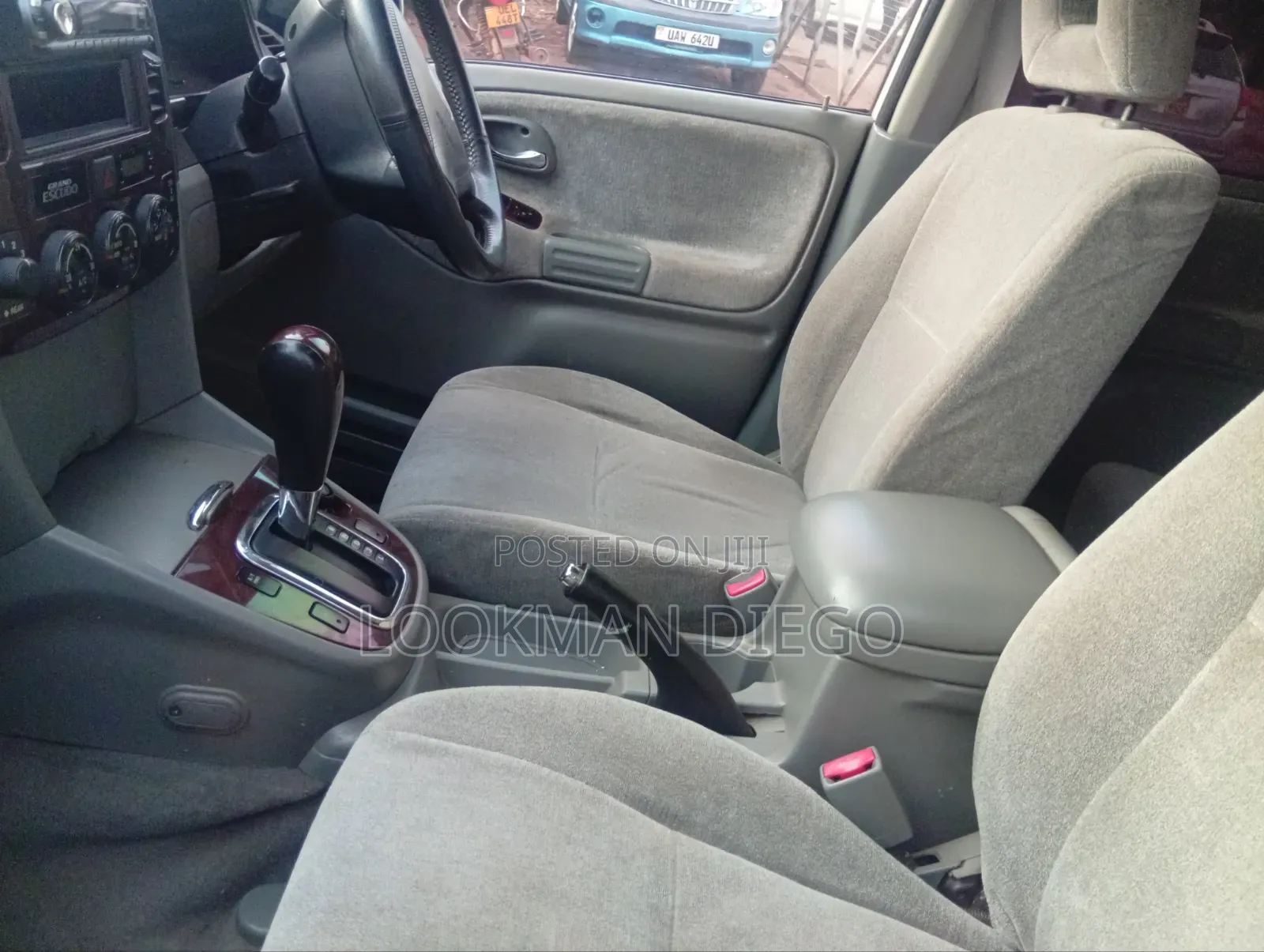 Suzuki Escudo 2004 Silver