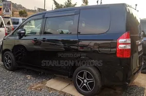 Toyota Noah 2011 Black