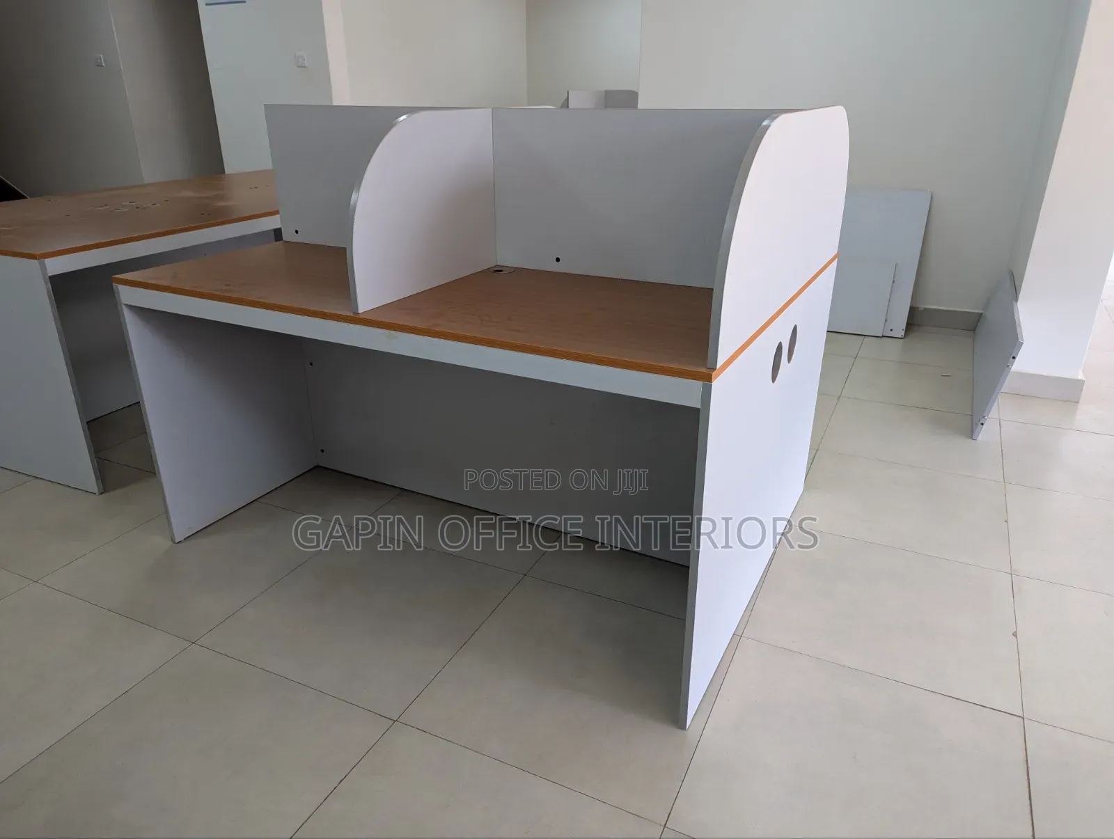 4 User Office Work Station, Very Good Condition