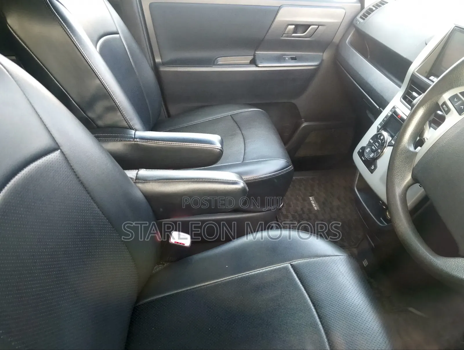 Toyota Noah 2011 Black