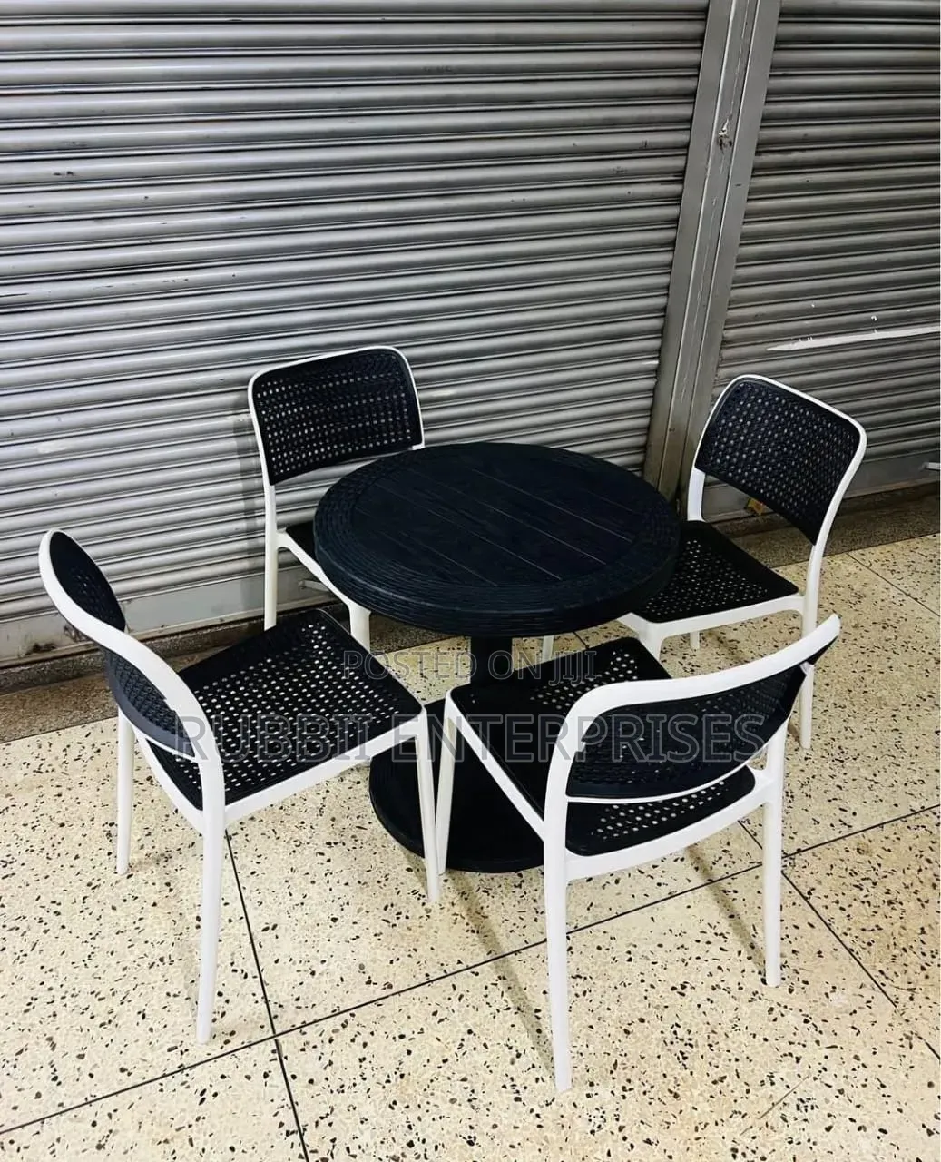 1 Round Table + 4 Armless Chair (Black and White)