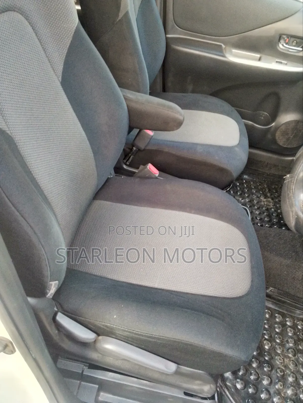 Toyota Ractis 2009 White