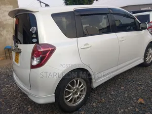 Toyota Ractis 2009 White