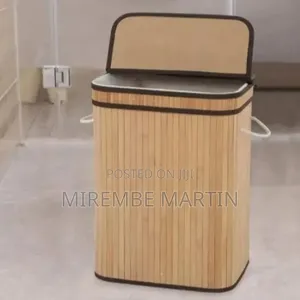 Natural Bamboo Laundry Hamper With Integrated Lid