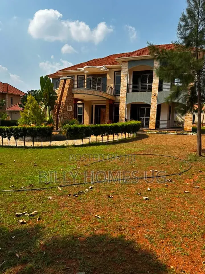 7bdrm Mansion in Kira for sale