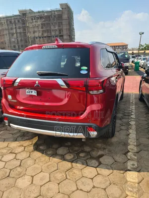 Mitsubishi Outlander 2017 Red