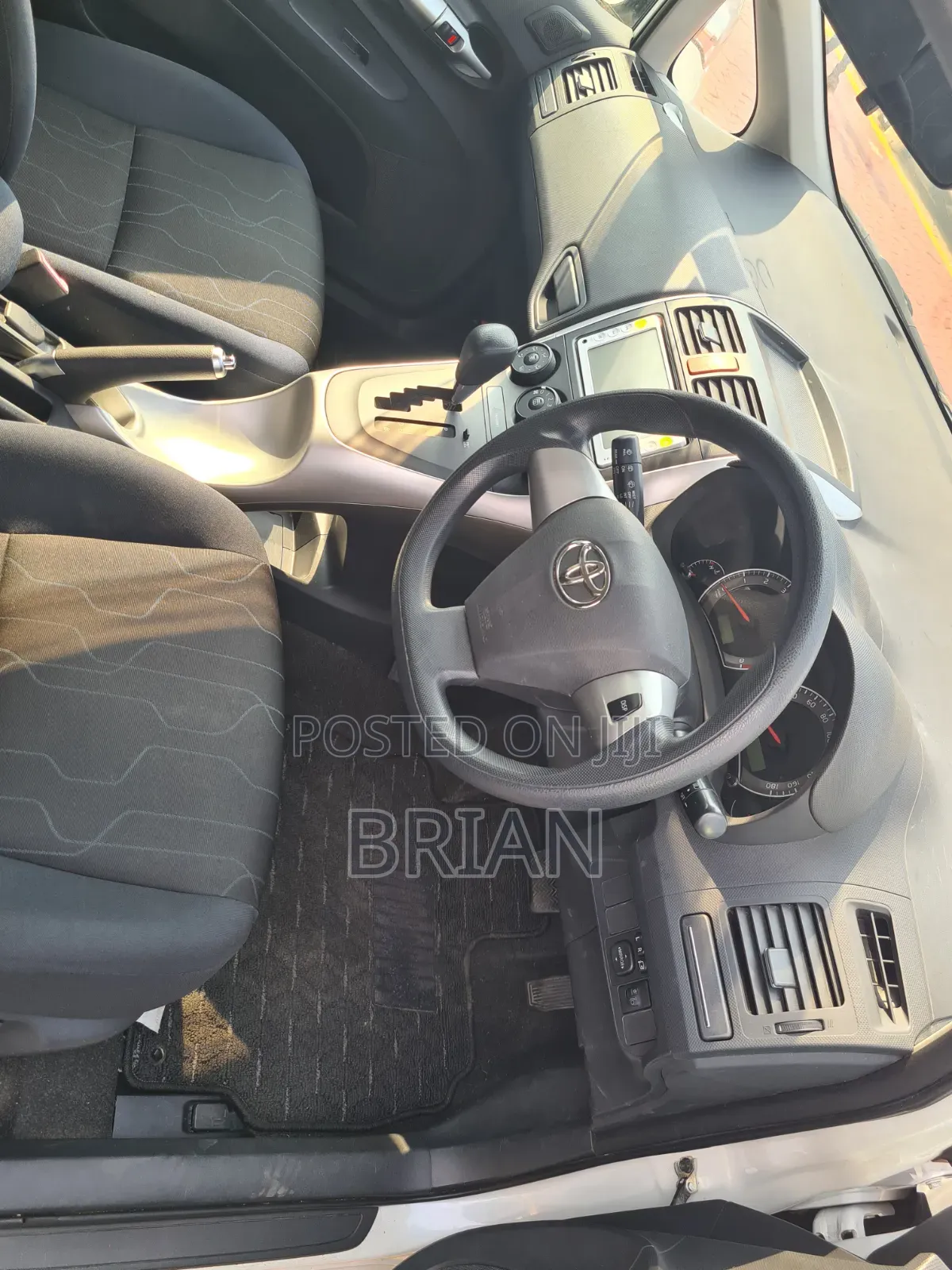 Toyota Auris 2012 White