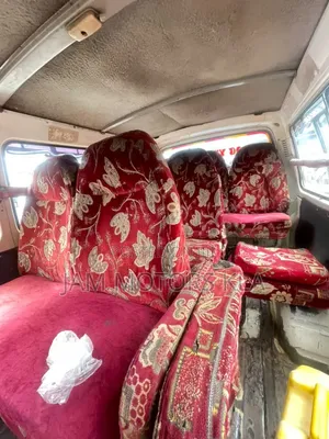 Toyota HiAce 1999 White