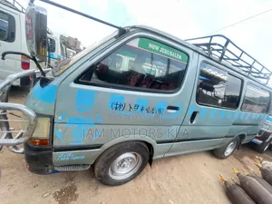 Toyota HiAce 2003