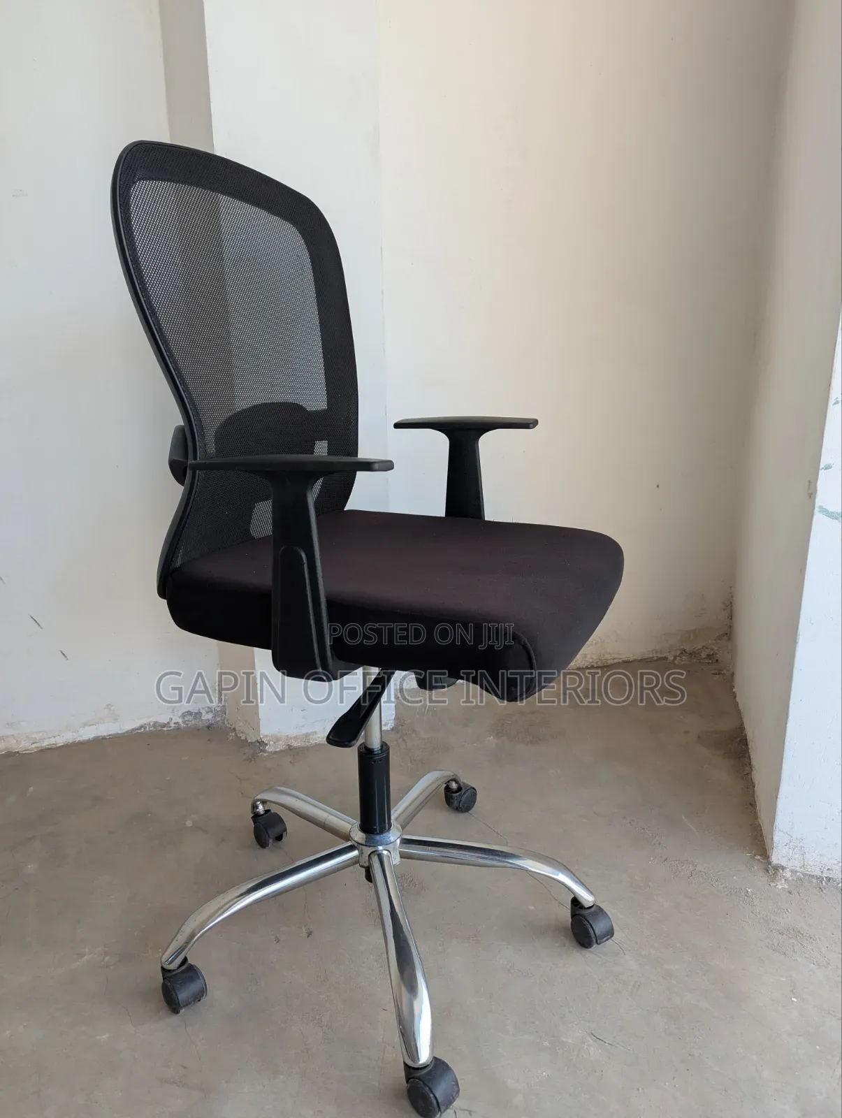 Second Hand Office Chair, With Adjustable Height