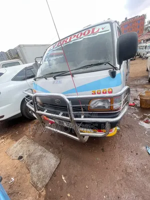 Toyota HiAce 1999 White