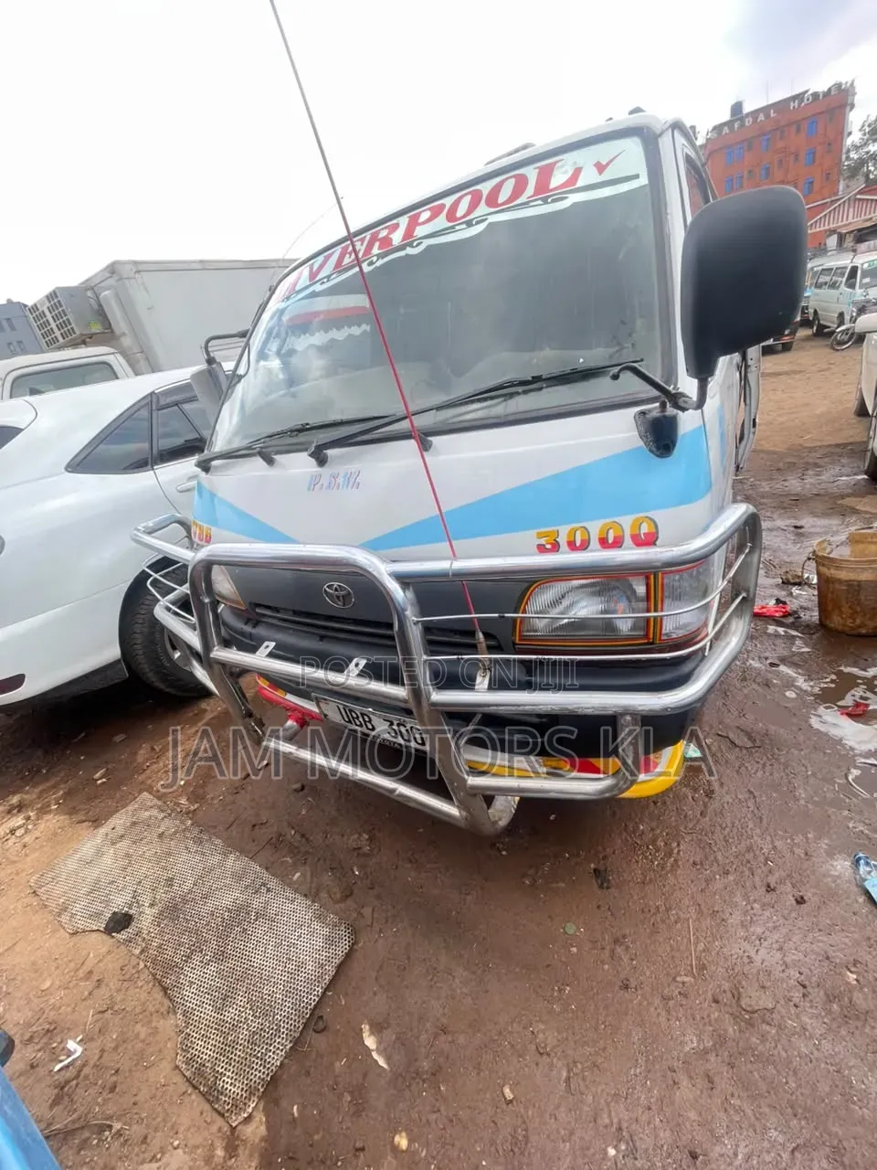 Toyota HiAce 1999 White